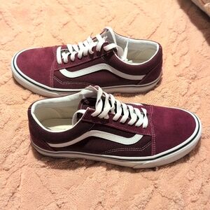 Vans old SKOOL maroon color